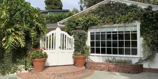 8050 Mulholland Dr Gallery 28