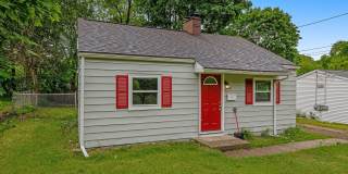 Cute Remodeled Two Bedroom 1 Bathroom Bungalow! Gallery 13