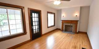 2832-2834 Indianola Avenue Gallery 1