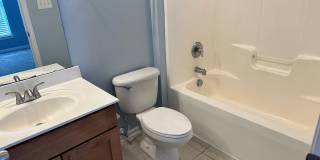 Amazing Three Bedroom Townhome in Southend! Gallery 16