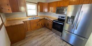 1921 3rd Ave NE Gallery 1