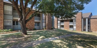 Crossroads at Arlington Apartments Gallery 22