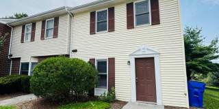 3 Bedroom 2.5 Half Bath Townhouse Gallery 1