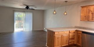 3 Bedroom Home With Large Backyard on West Side Gallery 6