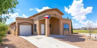 East El Paso 3 bed Refrig A/C next to Park! Gallery 1