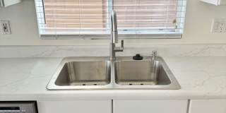 4 Bedroom 3 Bathroom Home in Surprise! Has Loft & Additional Office/Den! Gallery 23