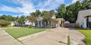 2735 VILLAGE Court Gallery 1