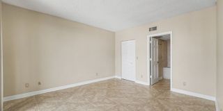 Xanadu! Gallery 22