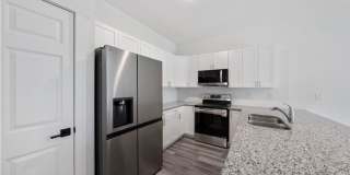 Charming 3BR Duplex in Lehigh Acres Gallery 7