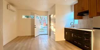 714 South Philadelphia Street Gallery 1