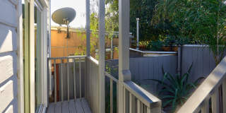 Sleek and modern 2 bed/2 bath in the heart of The Mission -- Walkers dream -- Must See! Gallery 25