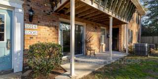 1006 Barclay Square Gallery 6