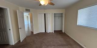 Unique 3/2 + Den home in great location Gallery 13