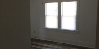 1511 Ripley Street , a large 3 bedroom with fence yard Gallery 21