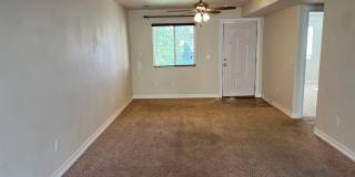 5 BEDROOM, 4 BATHROOM TOWNHOUSE WITH 2 CAR DETACHED GARAGE Gallery 3