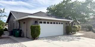 Charming 3 Bedroom Home with Fruit Trees and Outdoor Oasis Gallery 20