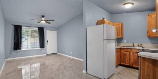 Charming 1BR Townhome in Phoenix Gallery 6