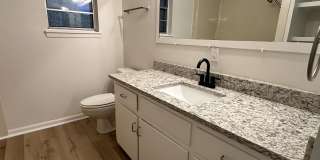 408 SE First Street Gallery 20