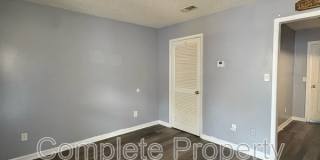 409 Oporto Madrid Boulevard - J Gallery 1