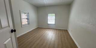 1021 Woodstock Avenue Gallery 12