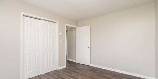 4412 High School Road - 1 Gallery 13