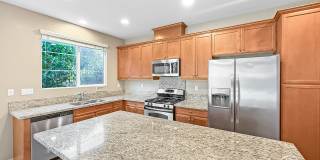 Stunning 4B/3BA house in San Elijo Hills! Gallery 1