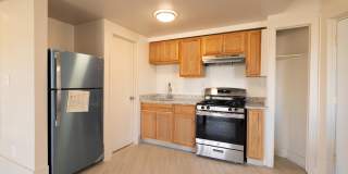 4301 Harriet Street Gallery 1