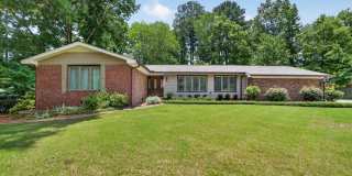 Spacious 4/3.5 Brick House in West Rome- $2,295 Gallery 1