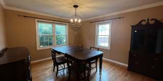 Luxurious 4 Bed 2.5 Bath in Hershey Gallery 16