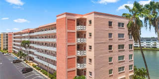 6025 SHORE Boulevard S Gallery 1