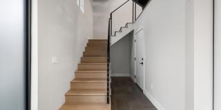 807 N Detroit St Gallery 29