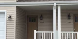Very Nice 2 bed, 2.5 bath townhouse Gallery 1