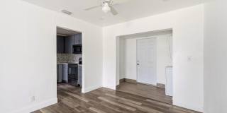 1060 SW 5th Terrace Gallery 9