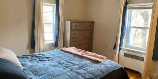 Large 2 bed unit in the heart of Oak Square Gallery 5