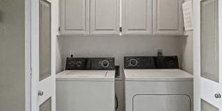 Charming 2BR Condo with Vaulted Ceilings, Fireplace & Pool Access Charming 2BR Condo with Vaulted Ceilings, Fireplace & Pool Access Gallery 32