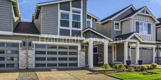 Modern Stylish 3-Bed Home in Prime Hillsboro Location Gallery 1