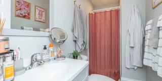 Charming 6BR/3BA Home Near UK Gallery 19
