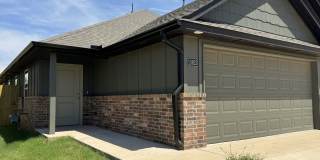 Brand New Stunning and Spacious 3 Bedroom 2 Bath Duplex in Mustang Schools Brand New Stunning and Spacious 3 Bedroom 2 Bath Duplex in Mustang Schools Gallery 1