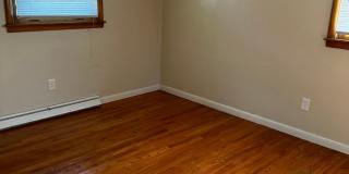 East Side 3 Bedroom Home! Gallery 17