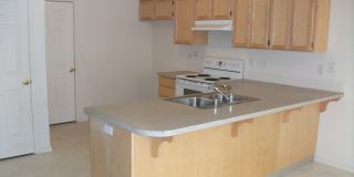 Large Beautiful 4 Bedroom Home w/ Loft & Upstairs Laundry Room! Gallery 6