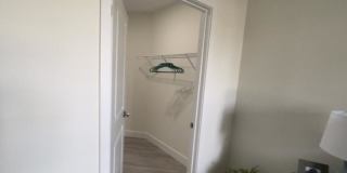 895 W 72ND St. Gallery 4