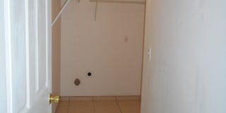 2219 Justin Ave Gallery 22