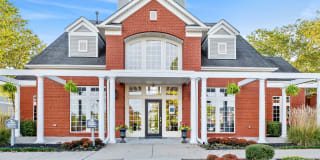 Columns on Wetherington Apartments Gallery 23