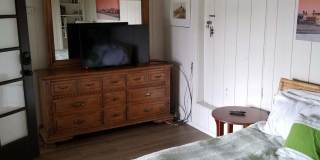 242 4th Ave Gallery 20