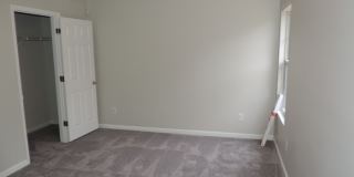 3881 Crest Drive Gallery 32