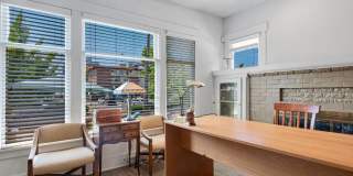214 East Lynn Street Gallery 3