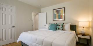 Newly renovated! 3 Bedroom in Nob Hill Gallery 14