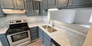 3 Bedroom Townhouse Near Downtown Durham 3 Bedroom Townhouse Near Downtown Durham Gallery 9