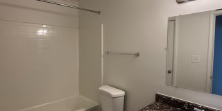 Embassy West Apartments Gallery 9
