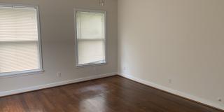 4420 Roseland Street Gallery 19